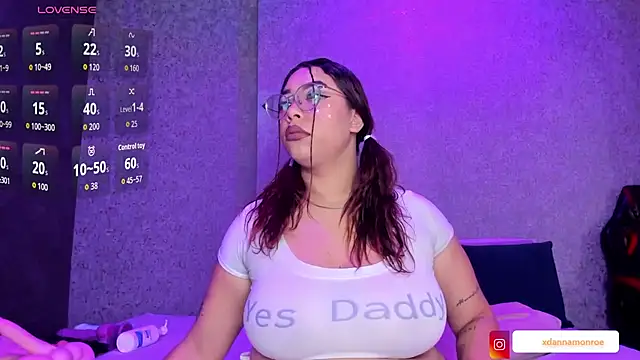 DanniaMonroee online show from December 18, 11:47 am