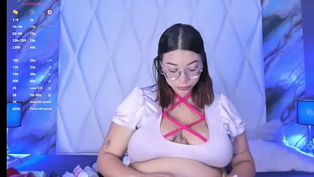 Snapshot of DanniaMonroee chatting on July 22, 11:34 am DanniaMonroee online show from July 22, 11:34 am