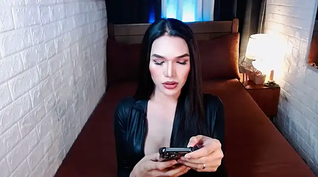 Snapshot of Sexy_Adrestia chatting on March 11, 9:24 am Sexy Adrestia online show from March 11, 9:24 am