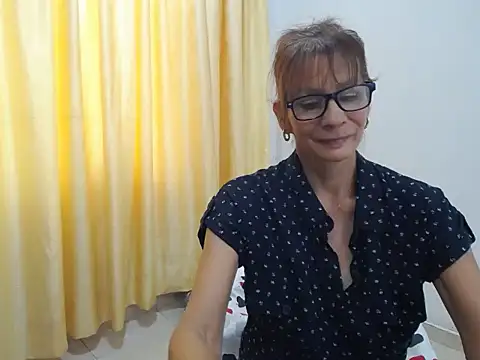Snapshot of mommysexy16 chatting on March 16, 8:54 pm mommysexy16 online show from March 16, 8:54 pm