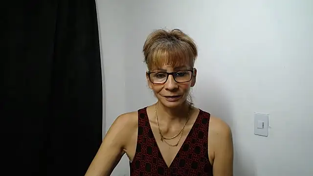 mommysexy16 online show from April 3, 6:09 am