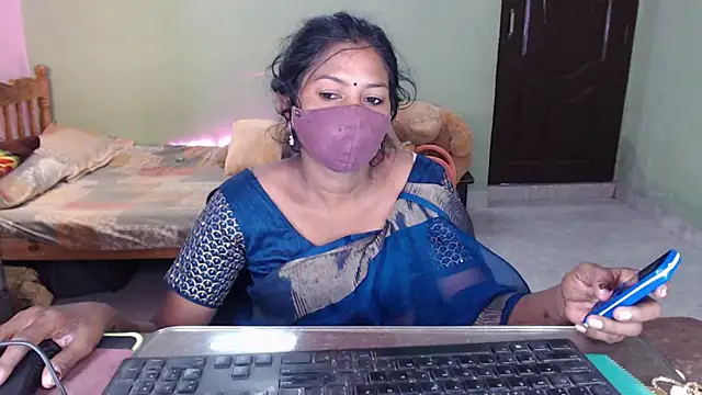 Snapshot of Novapol chatting on April 30, 1:51 pm Novapol online show from April 30, 1:51 pm