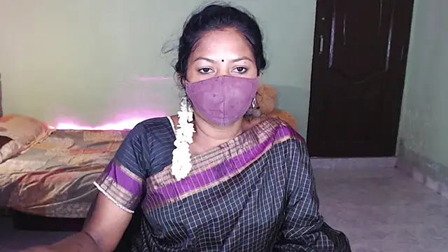 Snapshot of Novapol chatting on May 26, 5:55 pm Novapol online show from May 26, 5:55 pm