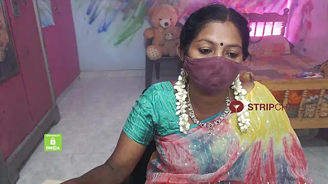 Snapshot of Novapol chatting on October 3, 1:01 pm Novapol online show from October 3, 1:01 pm