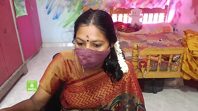 Snapshot of Novapol chatting on October 2, 5:33 am Novapol online show from October 2, 5:33 am