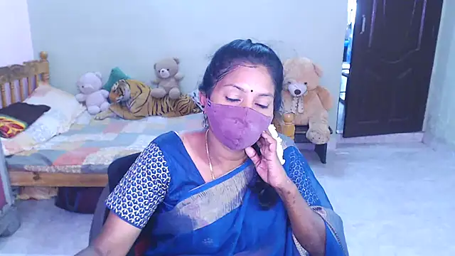 Snapshot of Novapol chatting on June 30, 6:02 am Novapol online show from June 30, 6:02 am