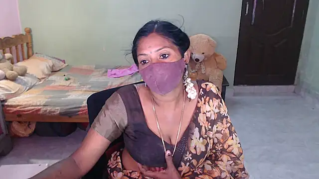 Snapshot of Novapol chatting on June 24, 5:22 pm Novapol online show from June 24, 5:22 pm