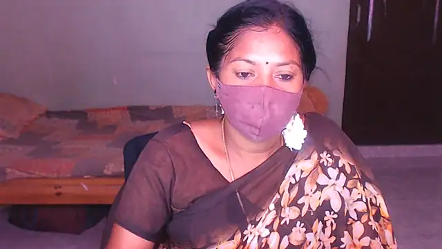 Snapshot of Novapol chatting on June 3, 5:39 pm Novapol online show from June 3, 5:39 pm