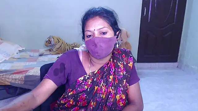 Snapshot of Novapol chatting on July 10, 6:52 pm Novapol online show from July 10, 6:52 pm