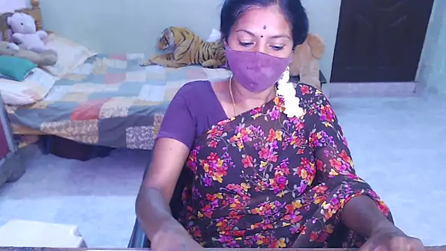 Snapshot of Novapol chatting on July 1, 5:13 pm Novapol online show from July 1, 5:13 pm
