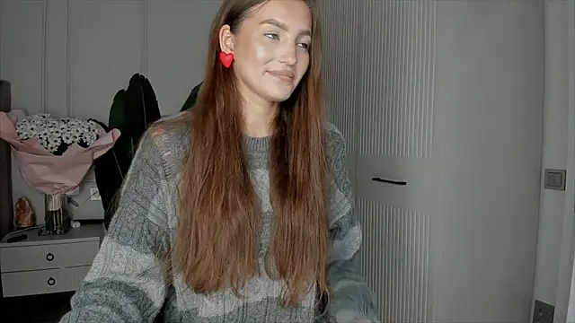 xx leila online show from November 14, 10:30 am