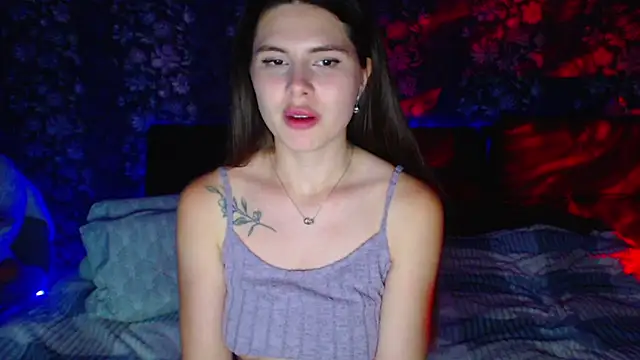 Snapshot of ViollinaLove chatting on June 22, 7:44 pm ViollinaLove online show from June 22, 7:44 pm