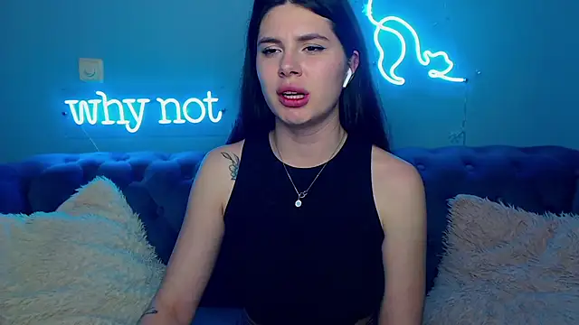 ViollinaLove online show from April 10, 4:47 pm