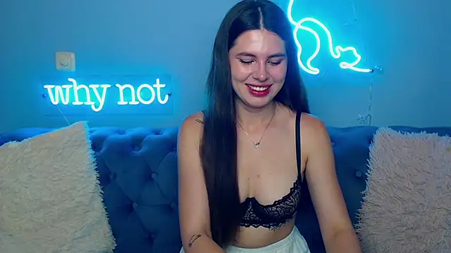 Snapshot of ViollinaLove chatting on June 20, 4:39 am ViollinaLove online show from June 20, 4:39 am