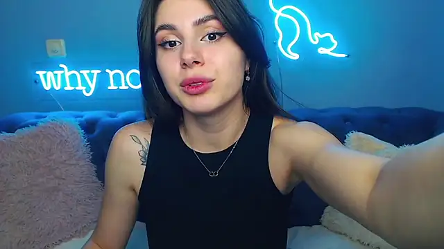 ViollinaLove online show from March 14, 2:52 pm