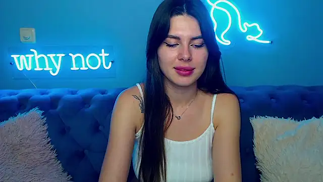 Snapshot of ViollinaLove chatting on November 28, 10:04 am ViollinaLove online show from November 28, 10:04 am