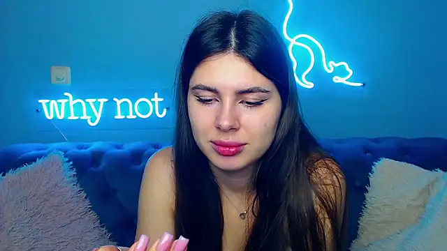 Snapshot of ViollinaLove chatting on November 30, 7:31 am ViollinaLove online show from November 30, 7:31 am