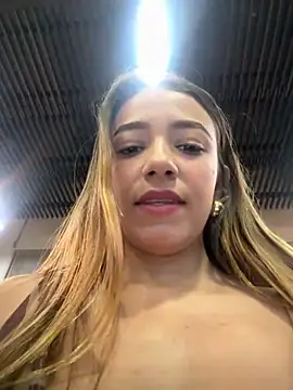 Snapshot of Hall_16 chatting on February 25, 9:58 pm Hall 16 online show from February 25, 9:58 pm