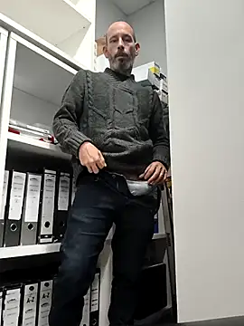 207RCCam online show from November 14, 2:54 pm