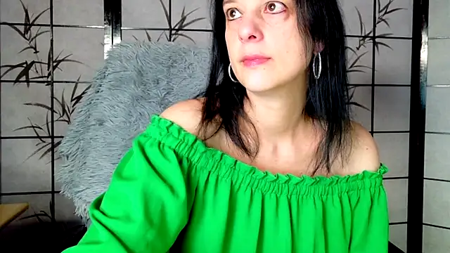  Sweetlonglips  online show from January 13, 5:55 am