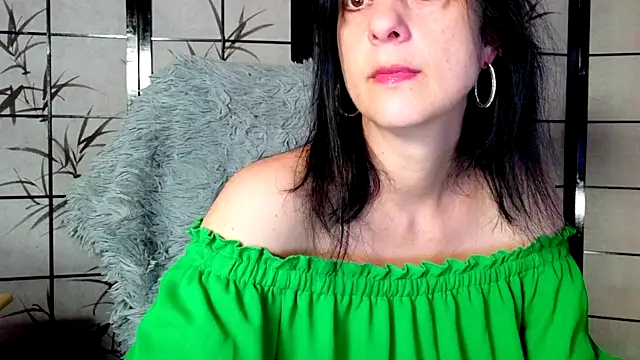  Sweetlonglips  online show from December 1, 6:03 am