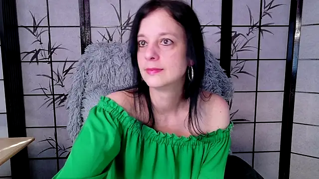 Sweetlonglips  online show from April 24, 7:54 am