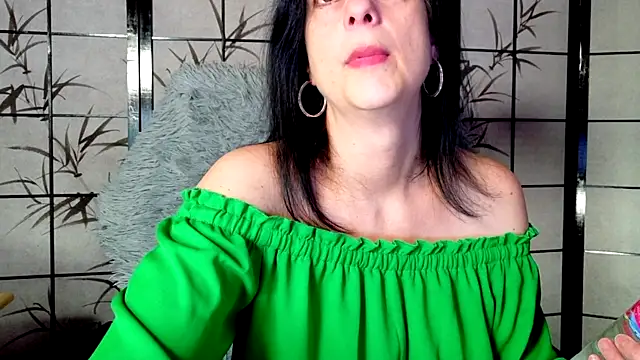  Sweetlonglips  online show from December 4, 5:06 am