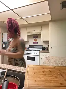 Snapshot of MeleiMarvelous chatting on December 13, 1:15 am MeleiMarvelous online show from December 13, 1:15 am