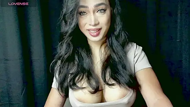 Snapshot of XXsexylongcockXX chatting on June 16, 9:48 pm XXsexylongcockXX online show from June 16, 9:48 pm