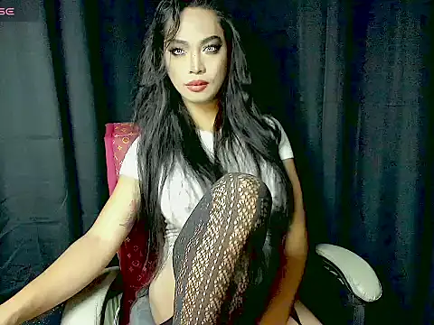 Snapshot of XXsexylongcockXX chatting on January 13, 10:03 pm XXsexylongcockXX online show from January 13, 10:03 pm