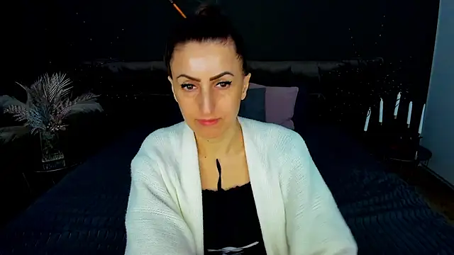 Rebecca Diamond online show from February 10, 6:56 am