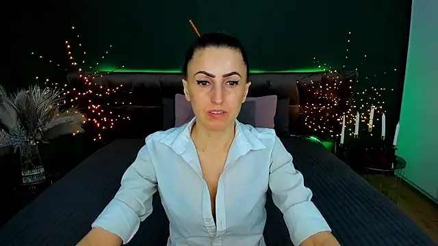 Rebecca Diamond online show from March 11, 6:51 am