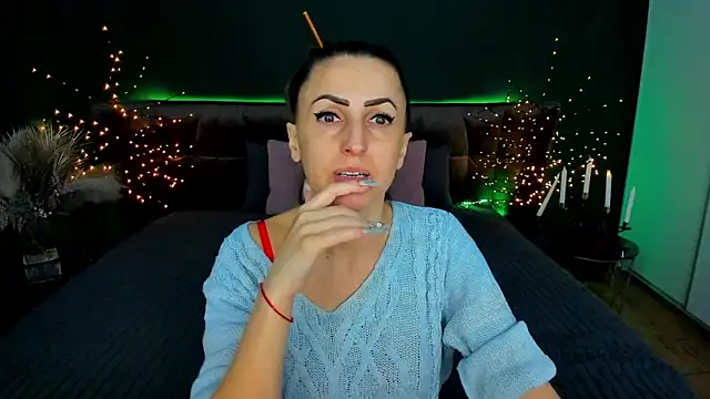 Rebecca Diamond online show from March 16, 6:17 am