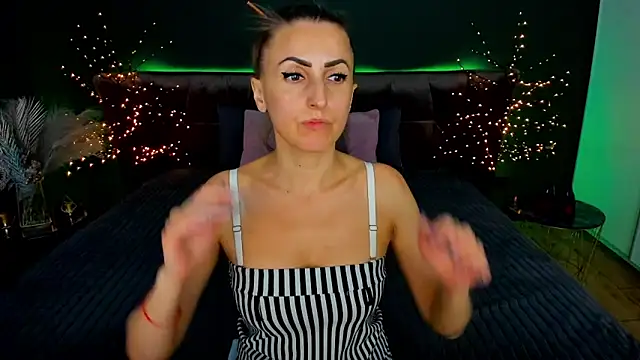 Snapshot of Rebecca_Diamond chatting on September 27, 12:00 pm Rebecca Diamond online show from September 27, 12:00 pm