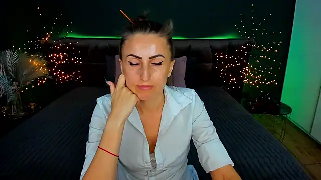 Snapshot of Rebecca_Diamond chatting on September 20, 11:59 am Rebecca Diamond online show from September 20, 11:59 am