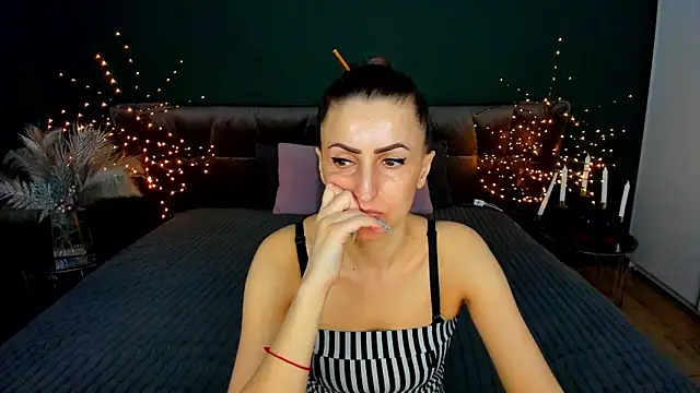 Rebecca Diamond online show from March 8, 6:49 am