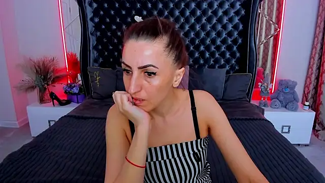 Rebecca Diamond online show from March 26, 6:55 am