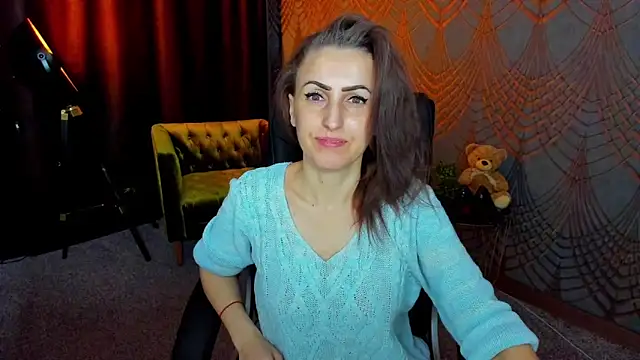Rebecca Diamond online show from April 22, 5:25 am