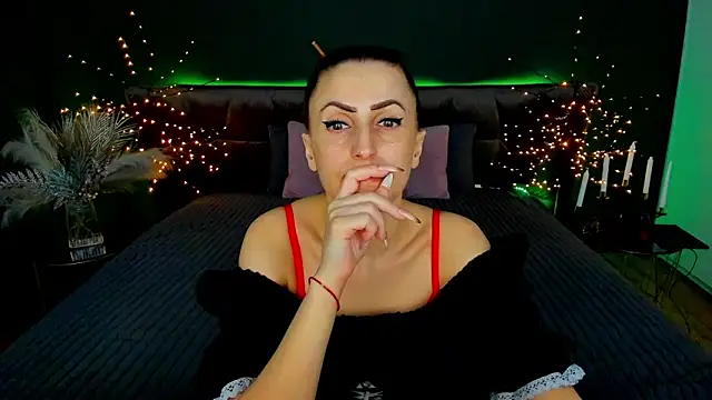 Rebecca Diamond online show from February 25, 6:57 am