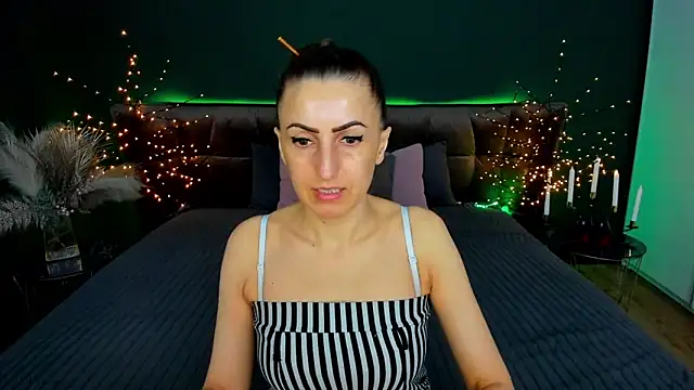 Rebecca Diamond online show from March 17, 6:27 am