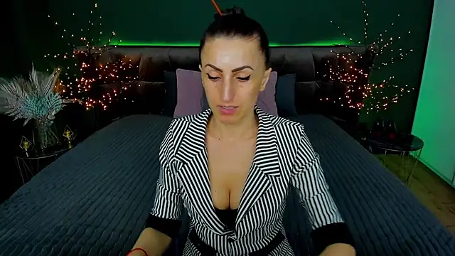 Snapshot of Rebecca_Diamond chatting on March 18, 12:50 pm Rebecca Diamond online show from March 18, 12:50 pm