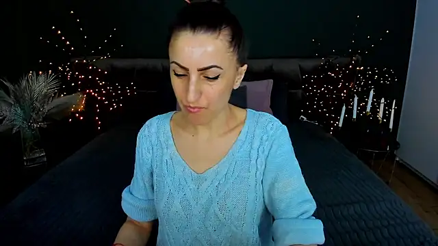 Rebecca Diamond online show from February 16, 6:45 am