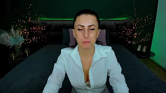 Snapshot of Rebecca_Diamond chatting on March 19, 12:23 pm Rebecca Diamond online show from March 19, 12:23 pm