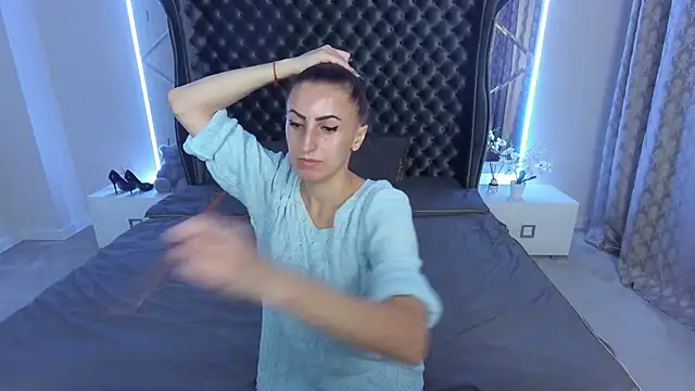 Snapshot of Rebecca_Diamond chatting on November 5, 6:27 am Rebecca Diamond online show from November 5, 6:27 am