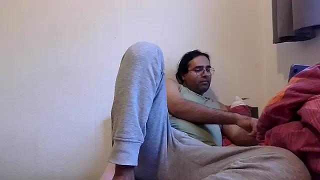 Azad64 online show from September 27, 4:35 pm