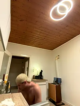 Snapshot of MvM58955050 chatting on November 30, 10:10 pm MvM58955050 online show from November 30, 10:10 pm