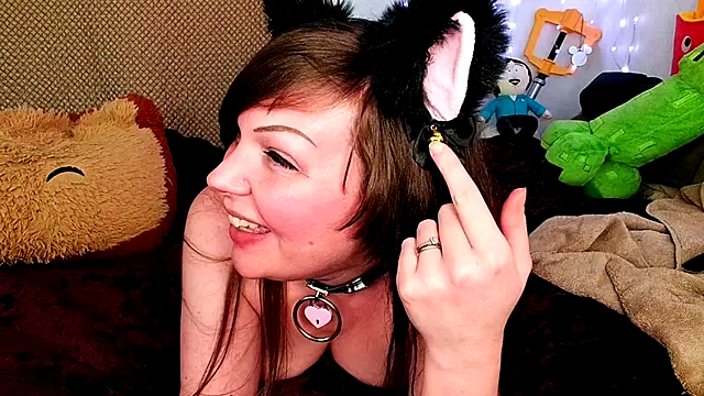 Snapshot of GamerGirlRoxyAndLee chatting on January 28, 1:08 am GamerGirlRoxyAndLee online show from January 28, 1:08 am