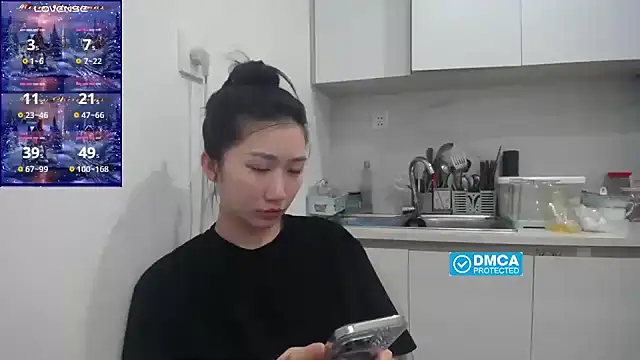 Snapshot of Asiagirll chatting on March 17, 1:35 am Asiagirll online show from March 17, 1:35 am