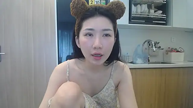 Asiagirll online show from May 6, 3:21 am