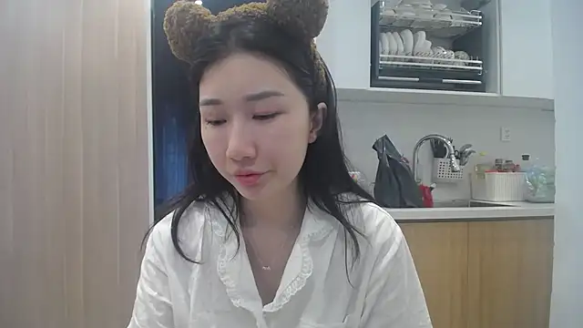 Snapshot of Asiagirll chatting on July 9, 1:06 am Asiagirll online show from July 9, 1:06 am